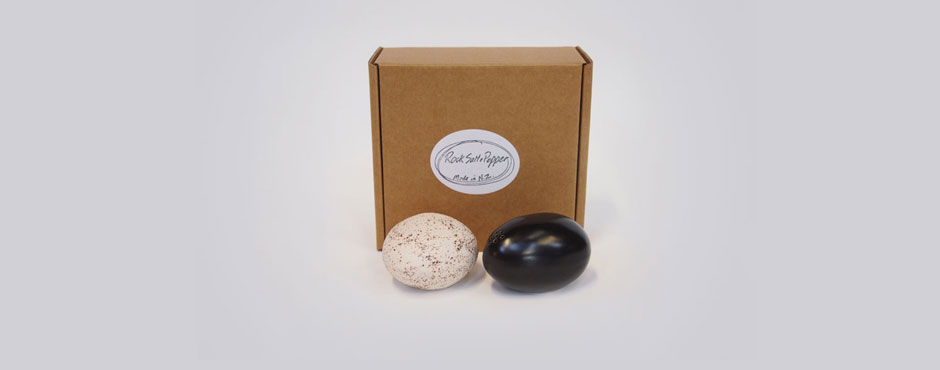 Boxed Rock Salt and Pepper Image
