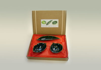 Boxed Set 3 Leaf Bowls Olive image